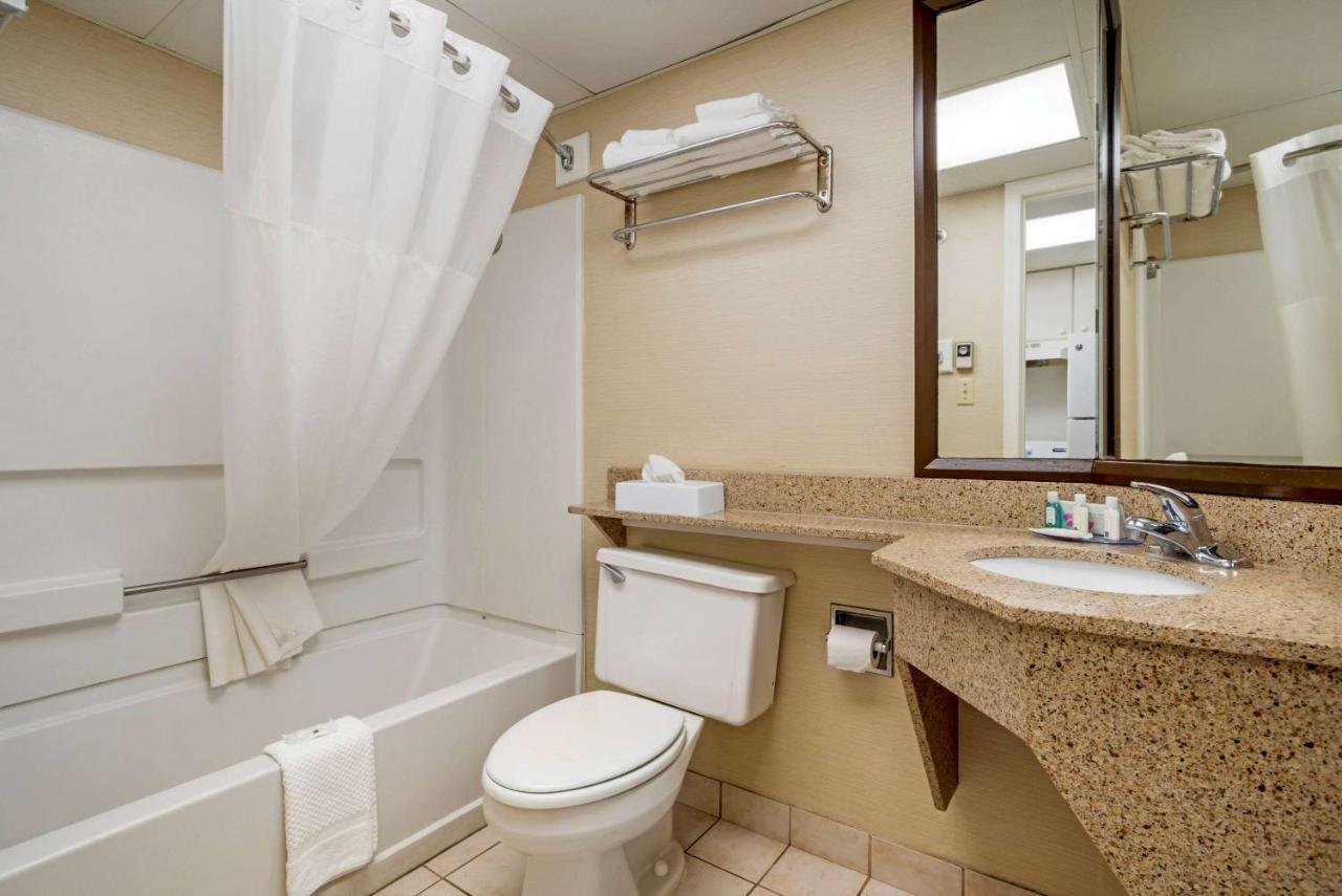 Quality Inn & Suites Oceanblock オーシャン・シティ エクステリア 写真