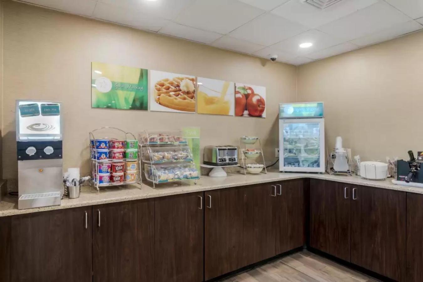 Quality Inn & Suites Oceanblock オーシャン・シティ エクステリア 写真